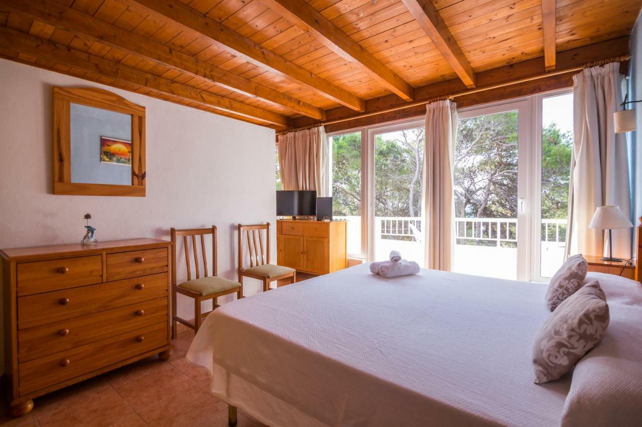 Hostal Cala Boix Эс-Кана Экстерьер фото