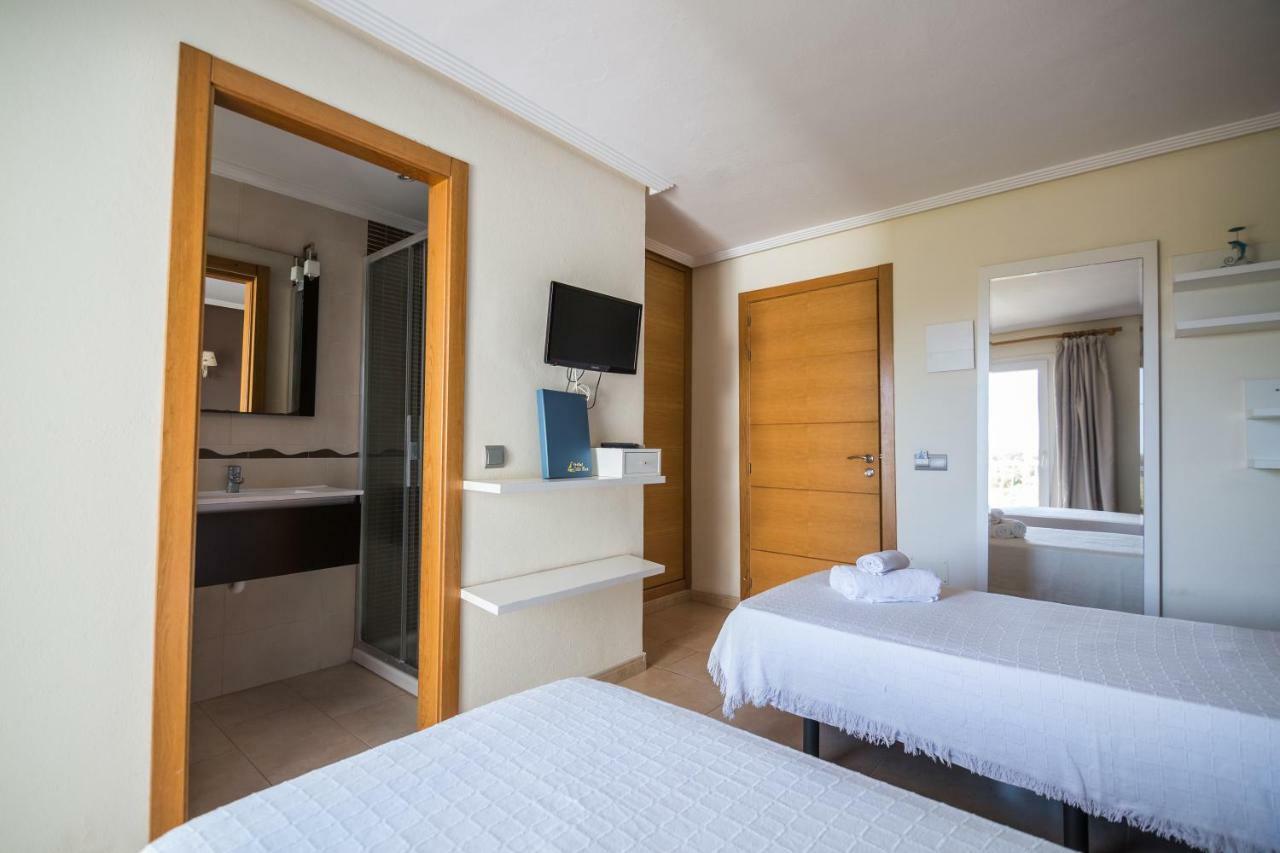 Hostal Cala Boix Эс-Кана Экстерьер фото