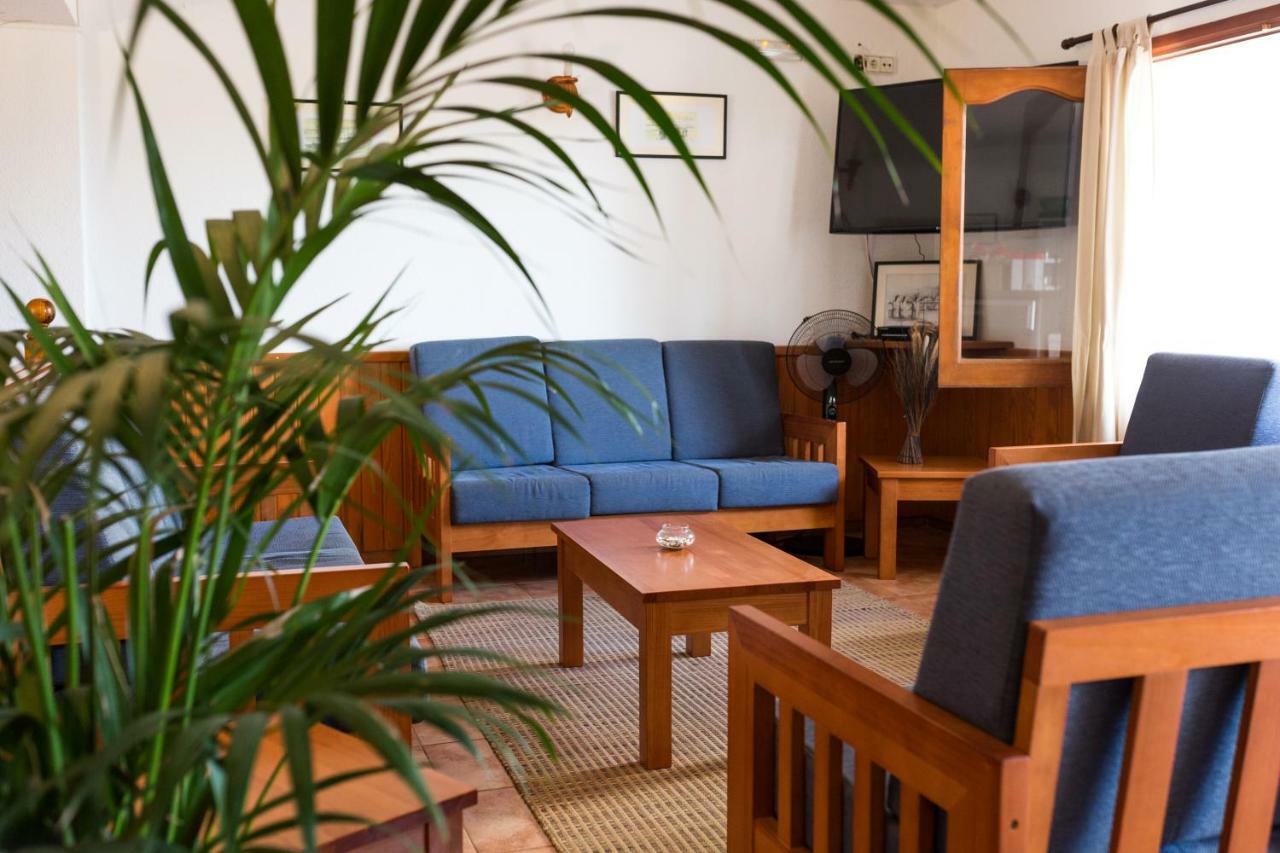 Hostal Cala Boix Эс-Кана Экстерьер фото