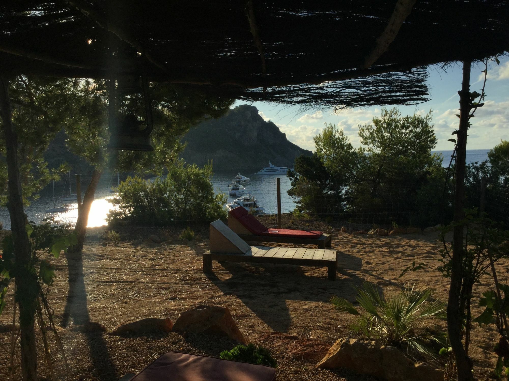 Hostal Cala Boix Эс-Кана Экстерьер фото