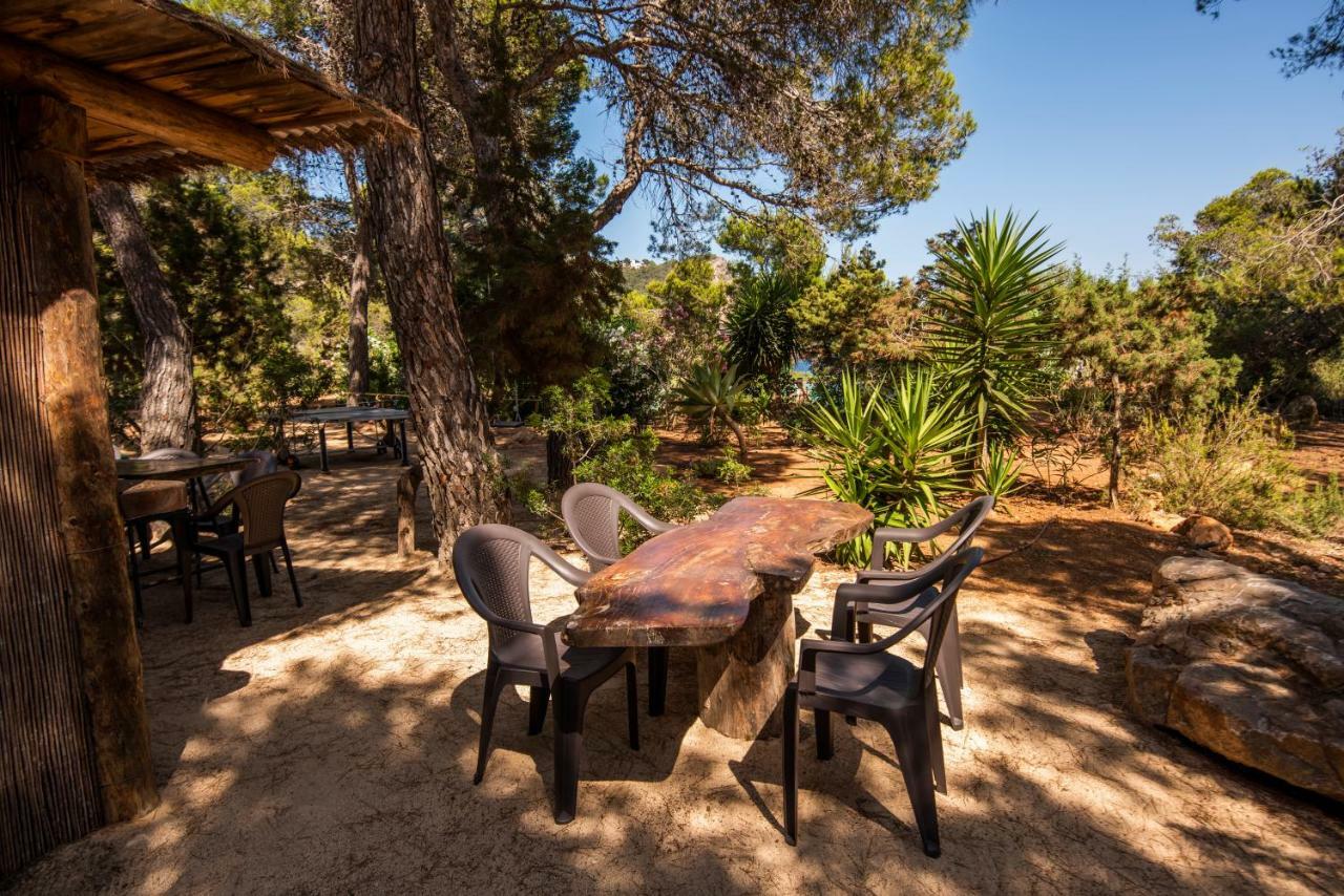 Hostal Cala Boix Эс-Кана Экстерьер фото