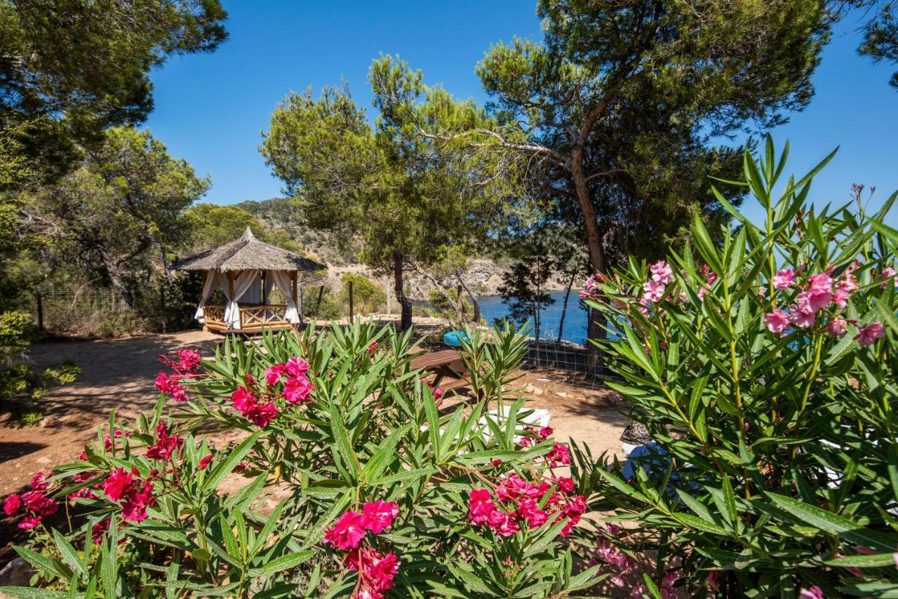 Hostal Cala Boix Эс-Кана Экстерьер фото